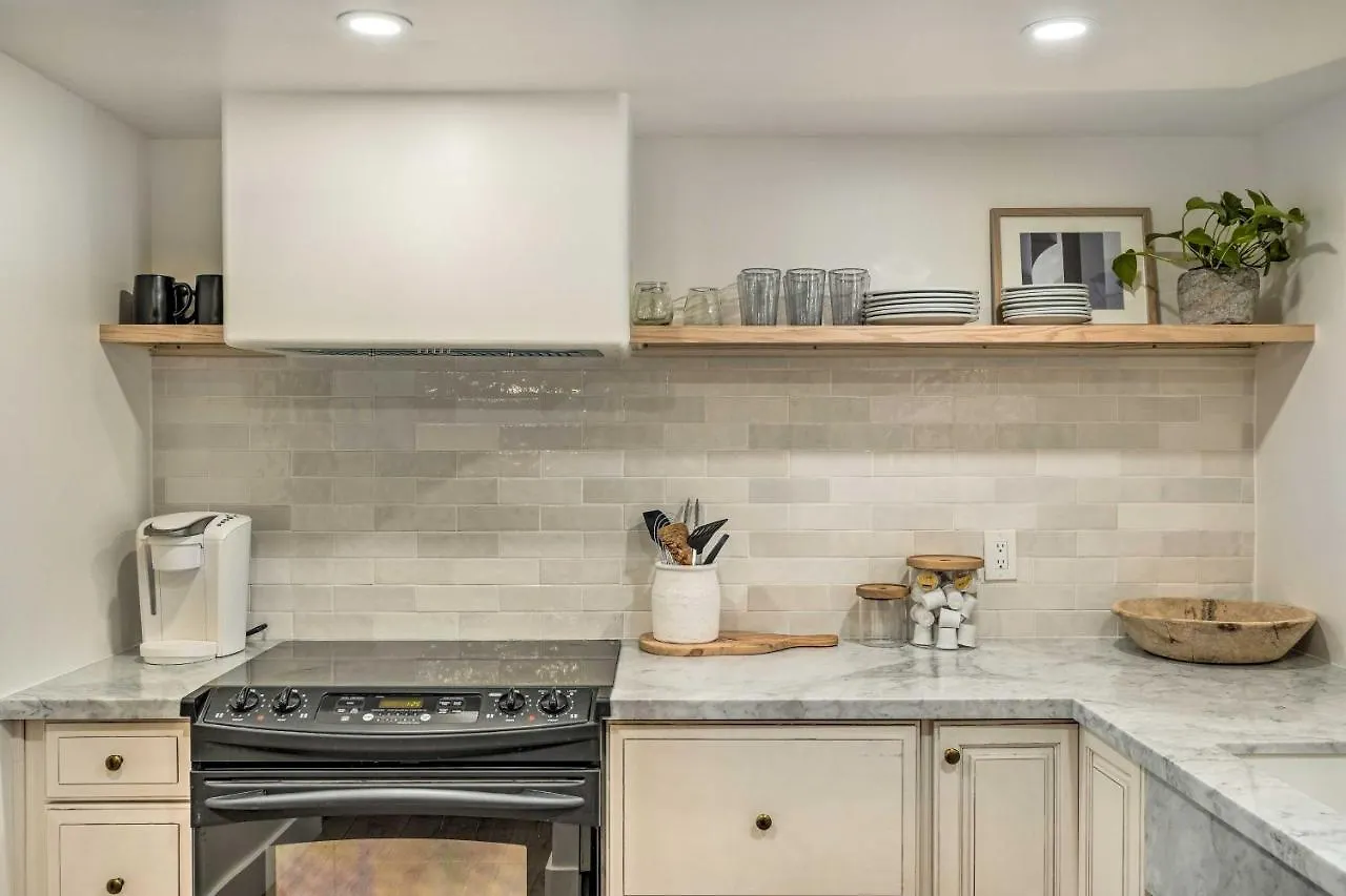 Scottsdale Condo With Pool Access, Near Old Town! 0*,